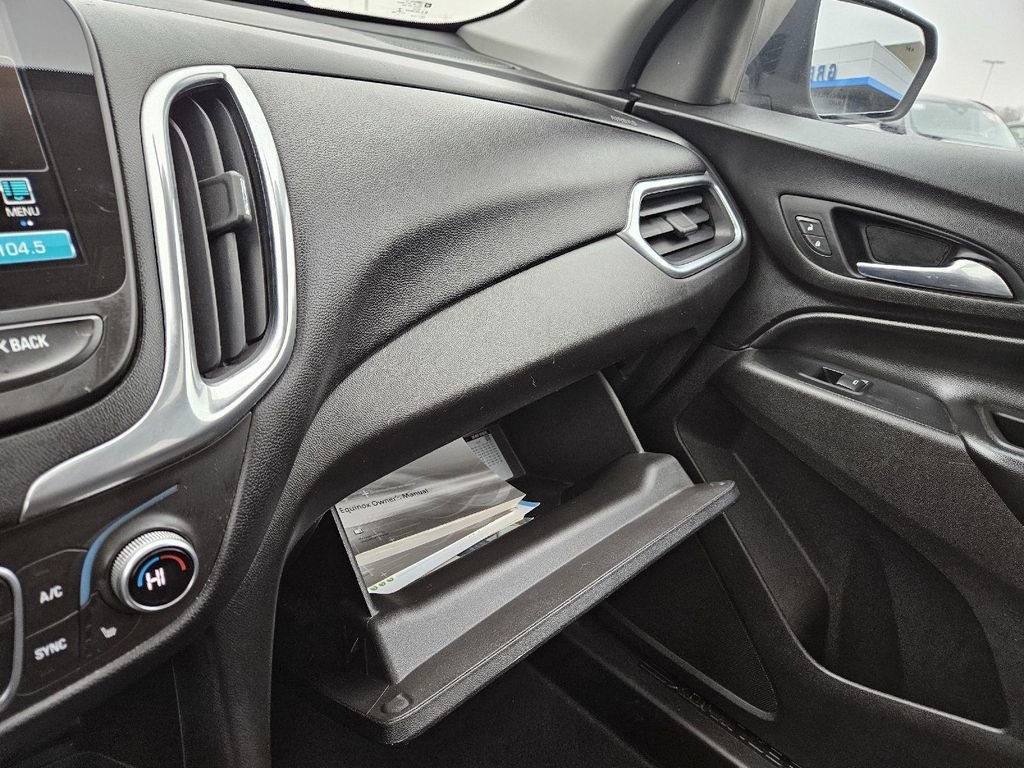 Used 2018 Chevrolet Equinox LT w/ Sun & Infotainment Package image 18