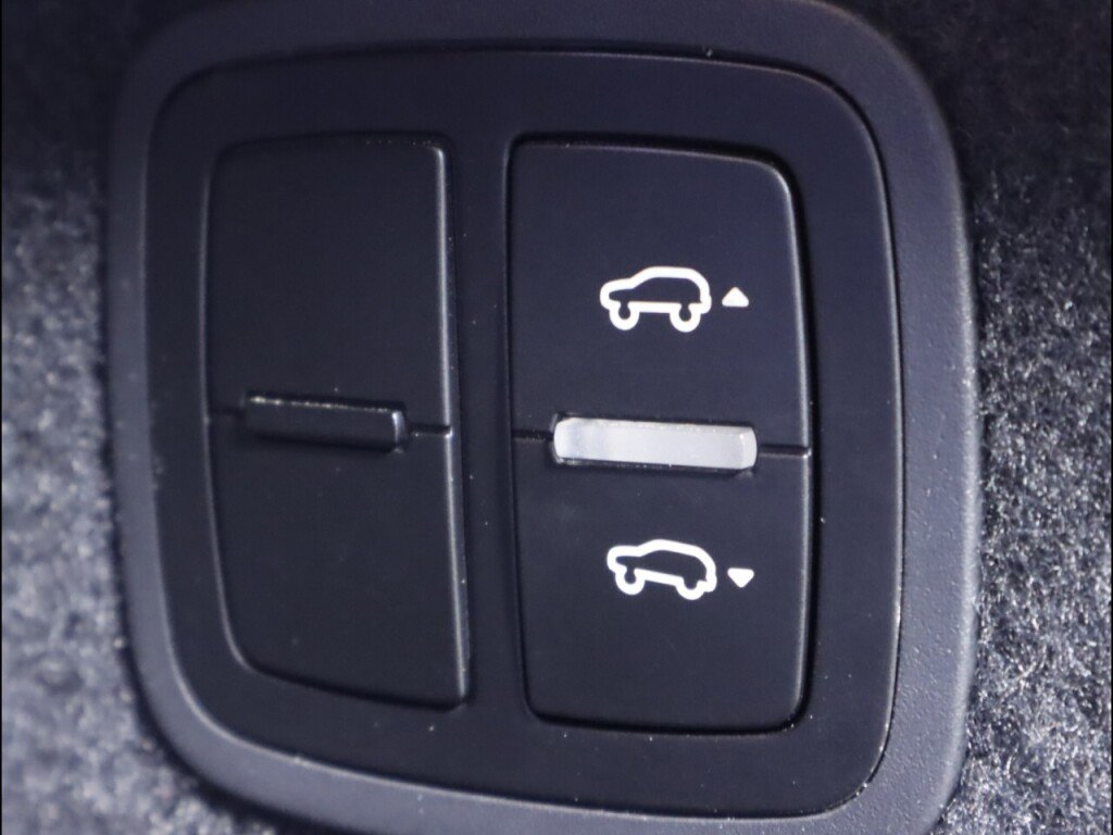 Used 2017 Porsche Macan S image 43