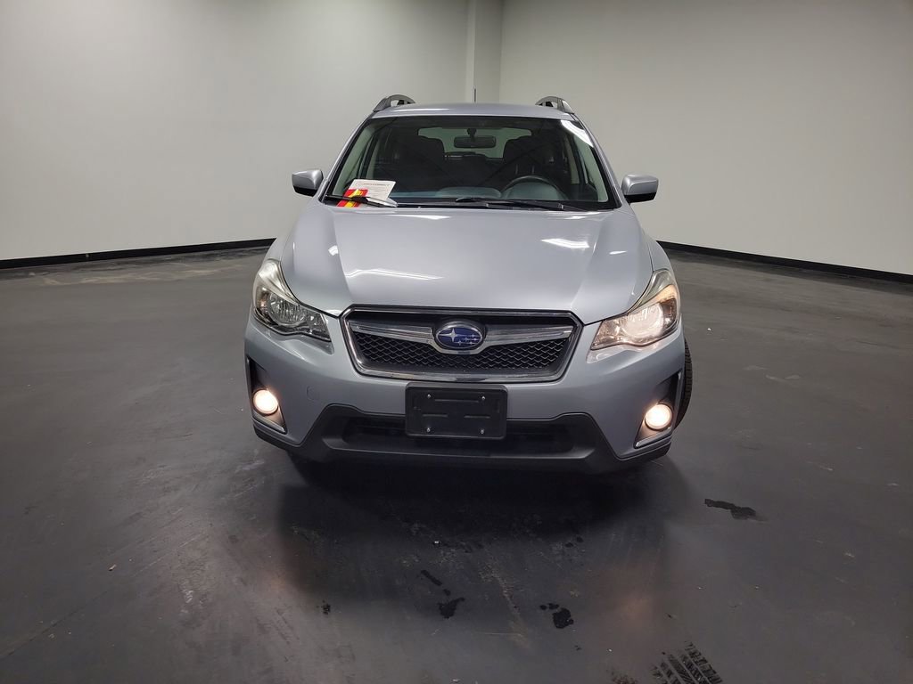 Used 2017 Subaru Crosstrek 2.0i Premium image 2