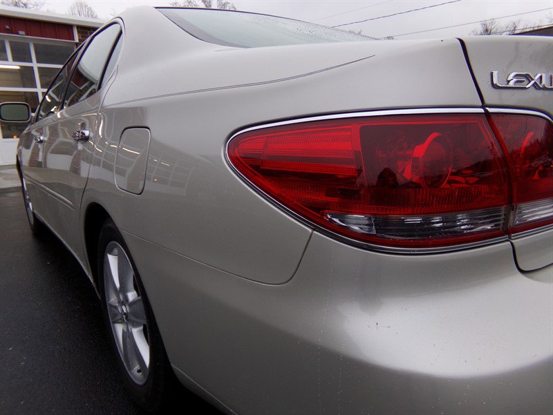 Used 2005 Lexus ES 330 Sedan image 13