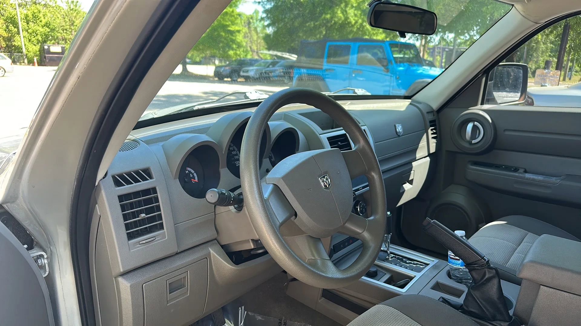 Used 2008 Dodge Nitro SXT image 12