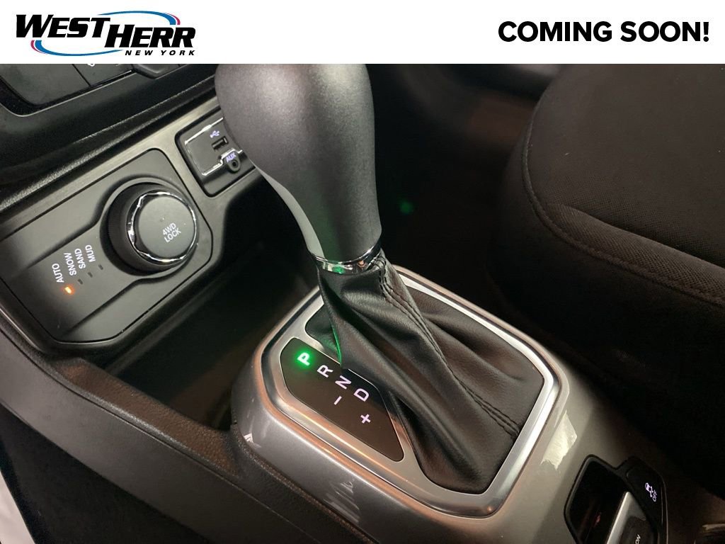 Used 2022 Jeep Renegade Latitude w/ Convenience Group AWD/4WD image 8