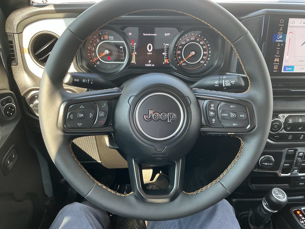 Certified 2024 Jeep Gladiator Sport AWD/4WD image 17