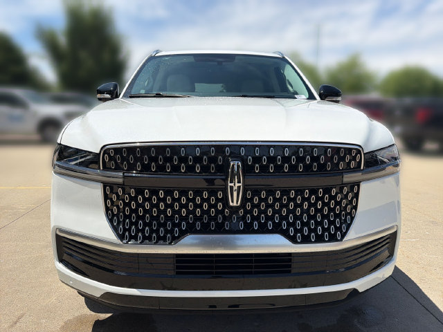 New 2026 Lincoln Navigator L Reserve AWD/4WD image 12