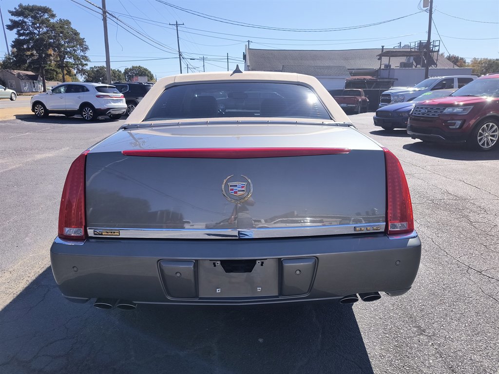 Used 2010 Cadillac DTS Luxury image 4