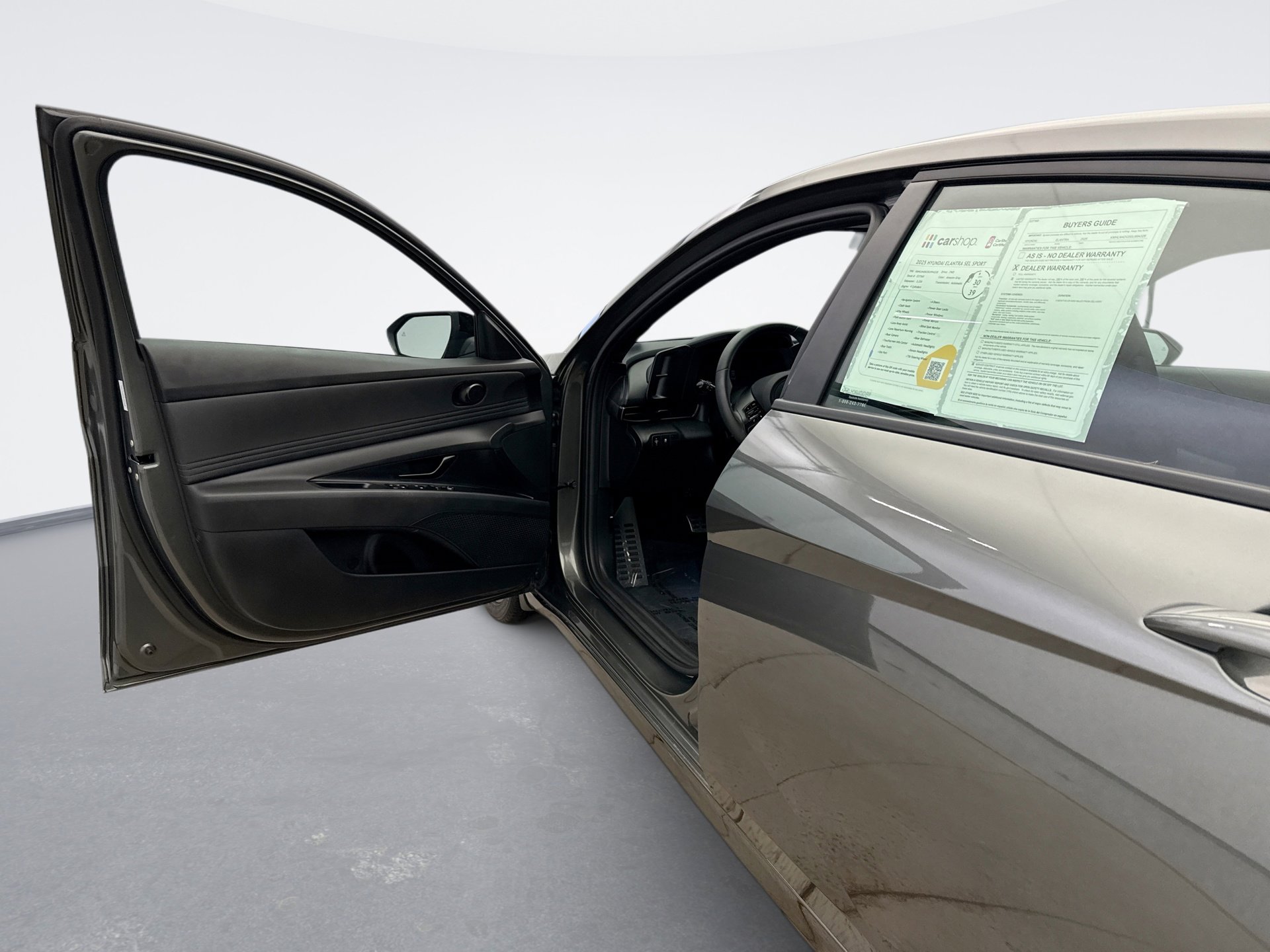 Used 2025 Hyundai Elantra Sport image 9