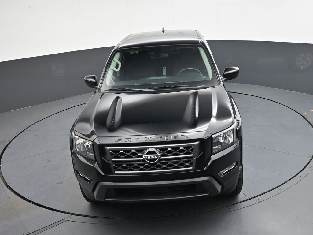 Used 2024 Nissan Frontier SV image 31