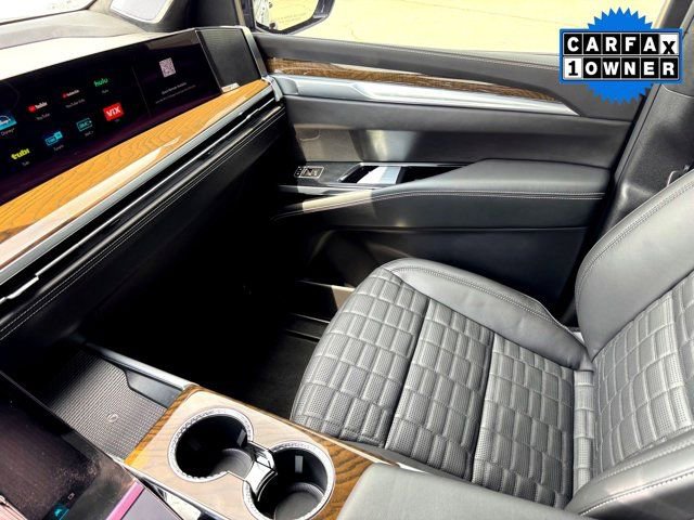 Used 2025 Cadillac Escalade ESV Sport Platinum AWD/4WD image 42