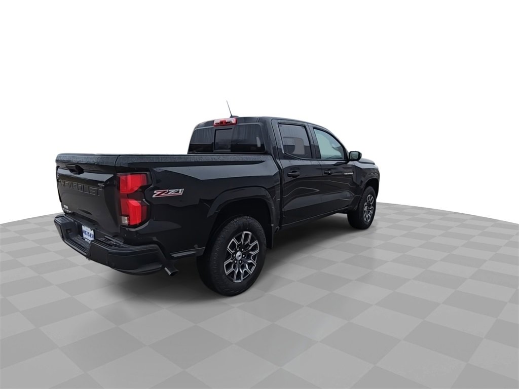 Used 2024 Chevrolet Colorado Z71 w/ Z71 Convenience Package 2 image 8