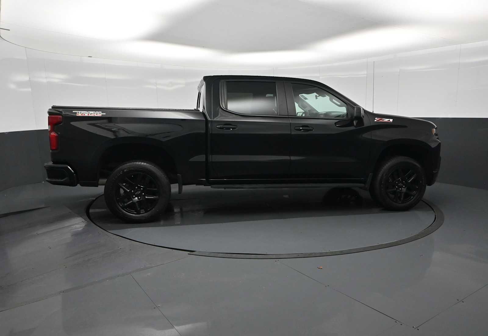 Used 2022 Chevrolet Silverado 1500 LT Trail Boss w/ Convenience Package II image 9