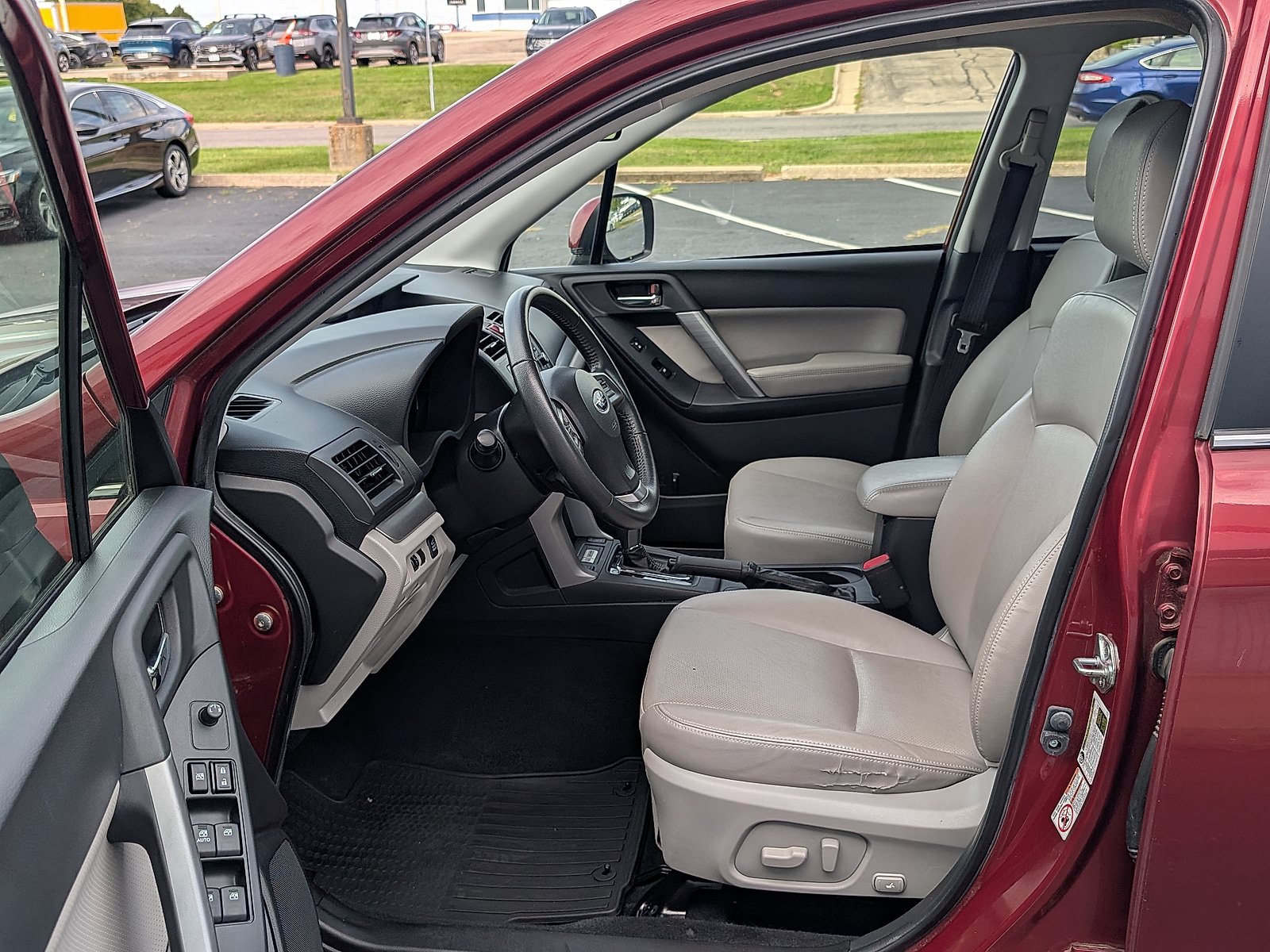 Used 2015 Subaru Forester 2.5i Touring AWD/4WD image 9