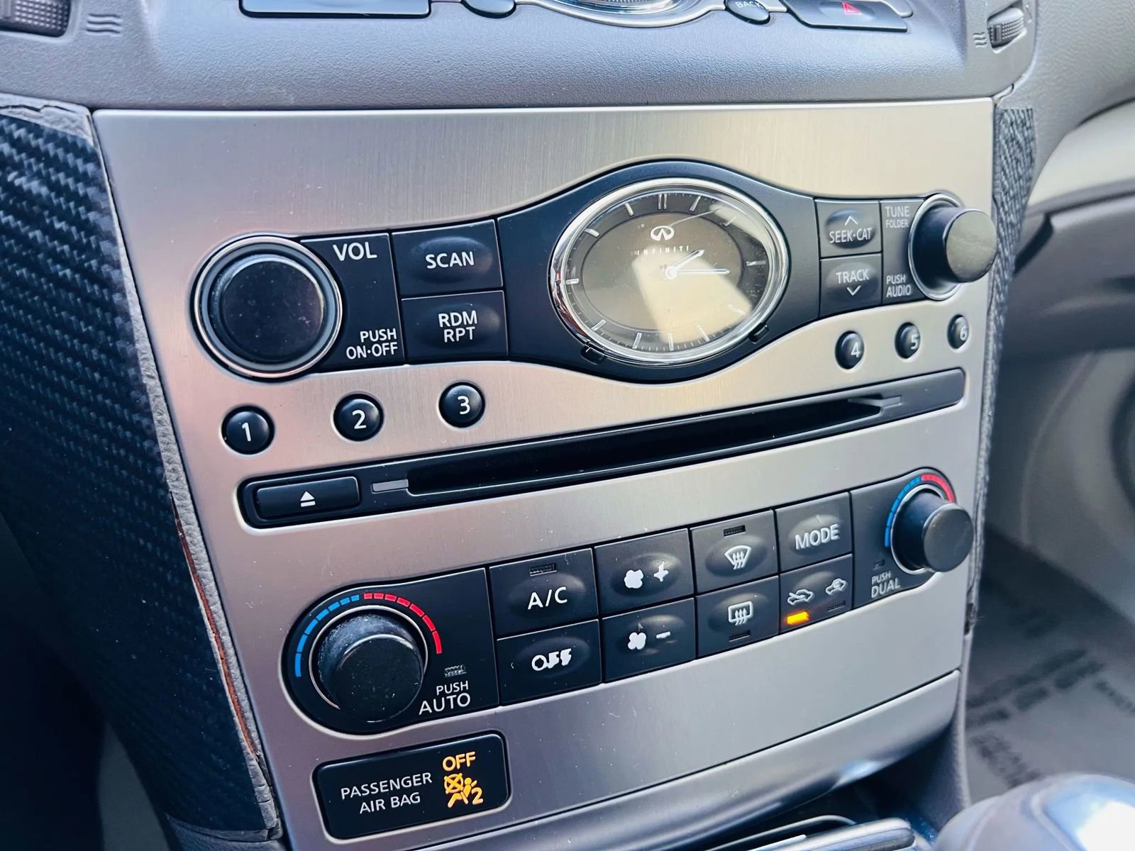 Used 2010 INFINITI G37 Journey w/ Premium Pkg image 34