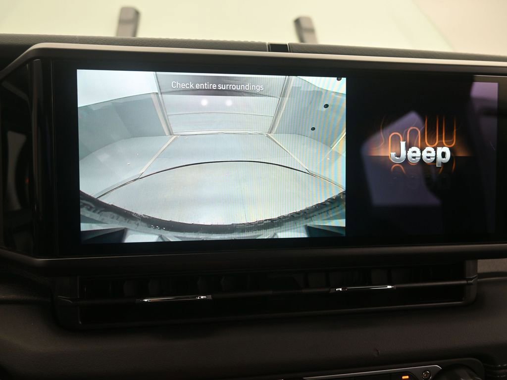 Used 2024 Jeep Wrangler Sahara image 35
