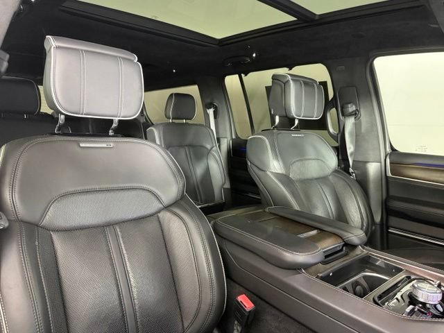 Used 2023 Jeep Grand Wagoneer Series II AWD/4WD image 31