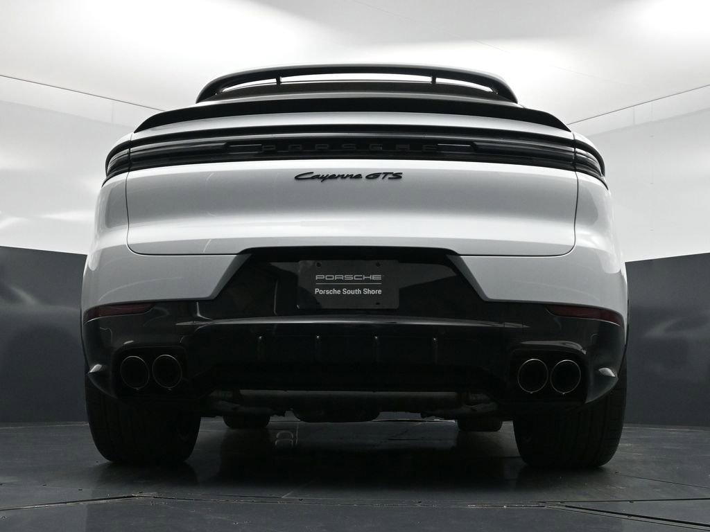 Used 2026 Porsche Cayenne GTS image 23