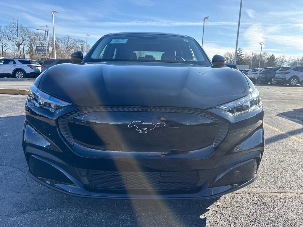 Used 2025 Ford Mustang Mach-E Select w/ Comfort Package Lite image 3