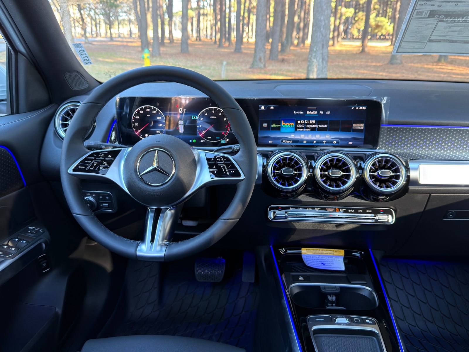 New 2026 Mercedes-Benz GLB 250 image 3