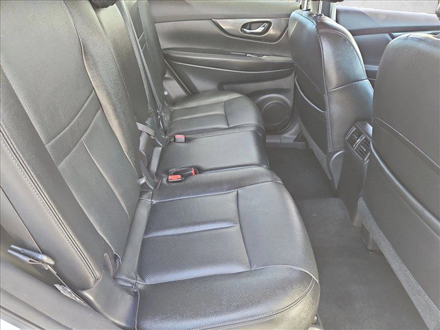 Used 2016 Nissan Rogue SL w/ SL Premium Package AWD/4WD image 27