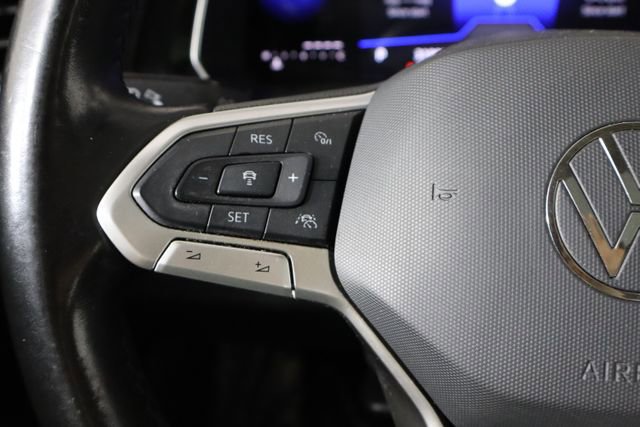 Used 2023 Volkswagen Jetta SE w/ Panoramic Sunroof Package image 9