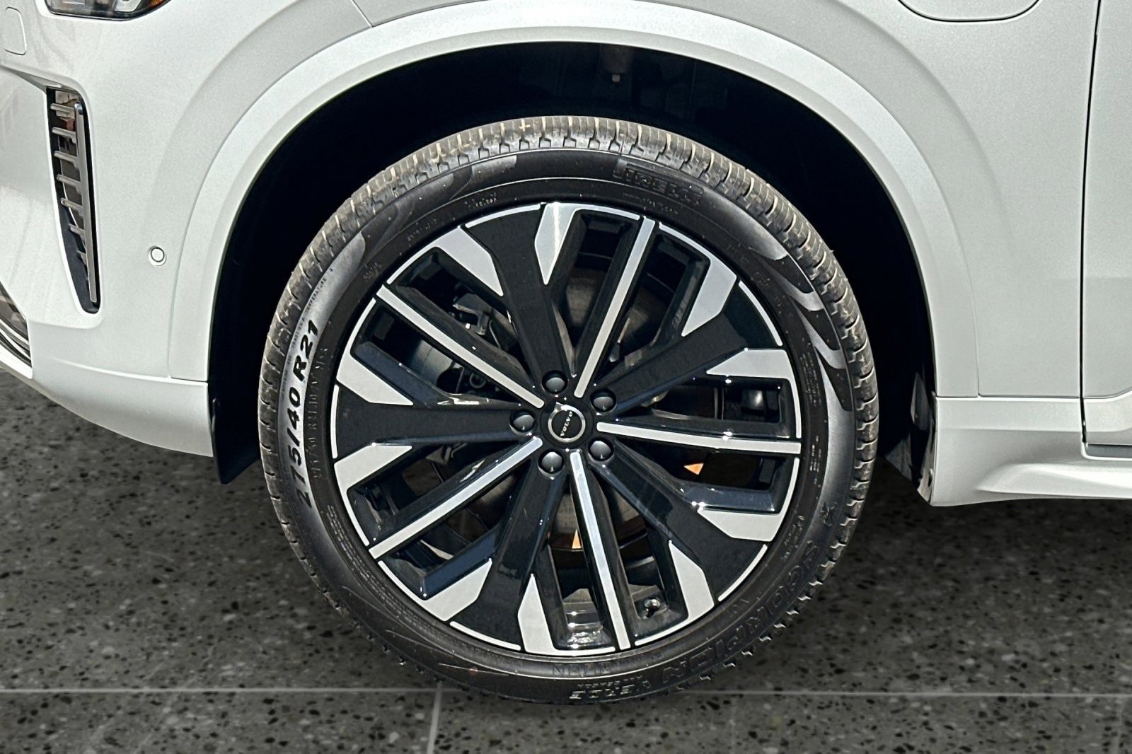 New 2026 Volvo XC90 T8 Plus image 11