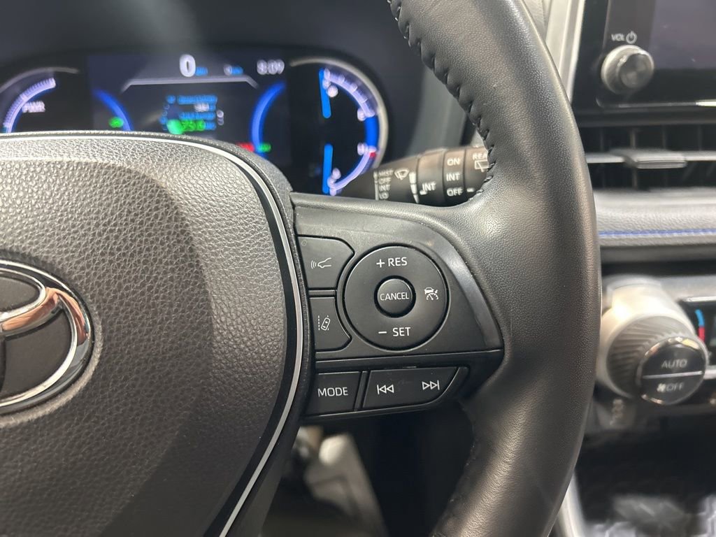 Used 2023 Toyota RAV4 SE image 28