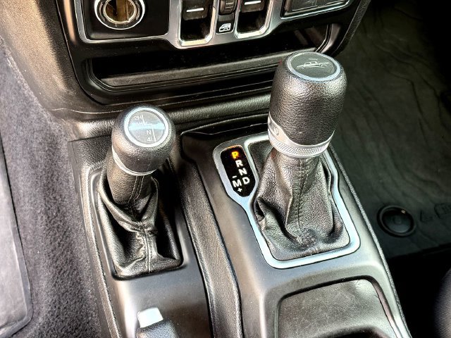 Used 2020 Jeep Gladiator Sport w/ Quick Order Package 24S AWD/4WD image 18
