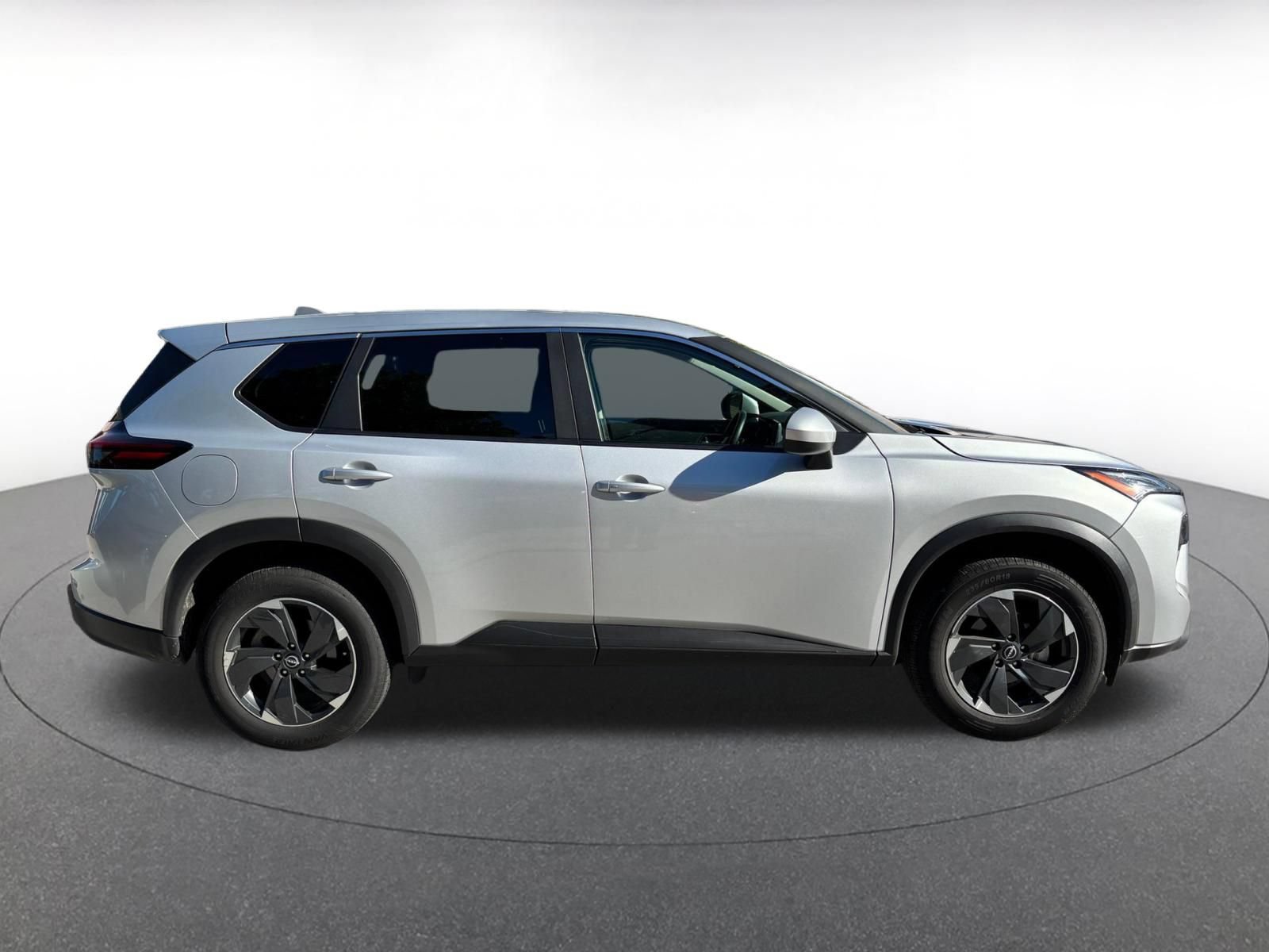Used 2025 Nissan Rogue SV AWD/4WD image 26