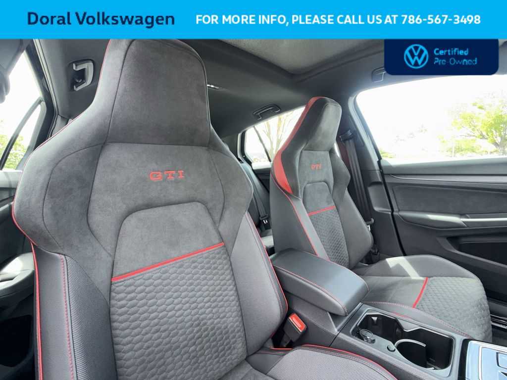 Certified 2025 Volkswagen GTI SE image 27