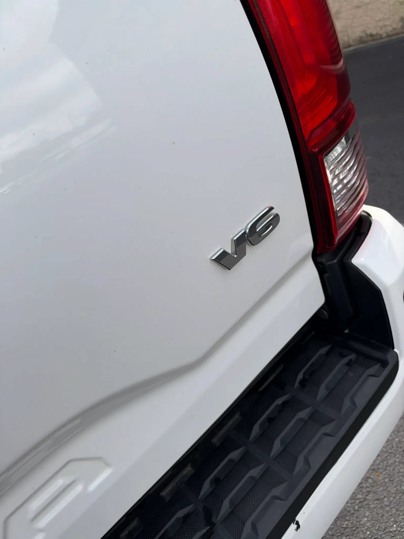 Used 2019 Toyota Tacoma TRD Off-Road w/ Technology Package AWD/4WD image 15