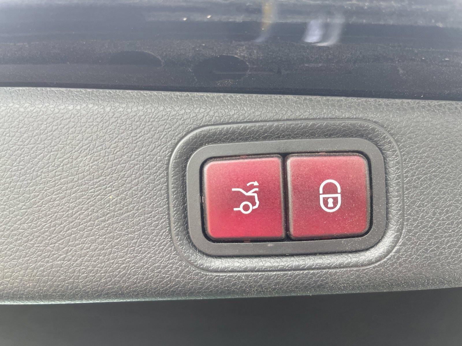 Used 2021 Mercedes-Benz E 450 4MATIC Sedan image 32