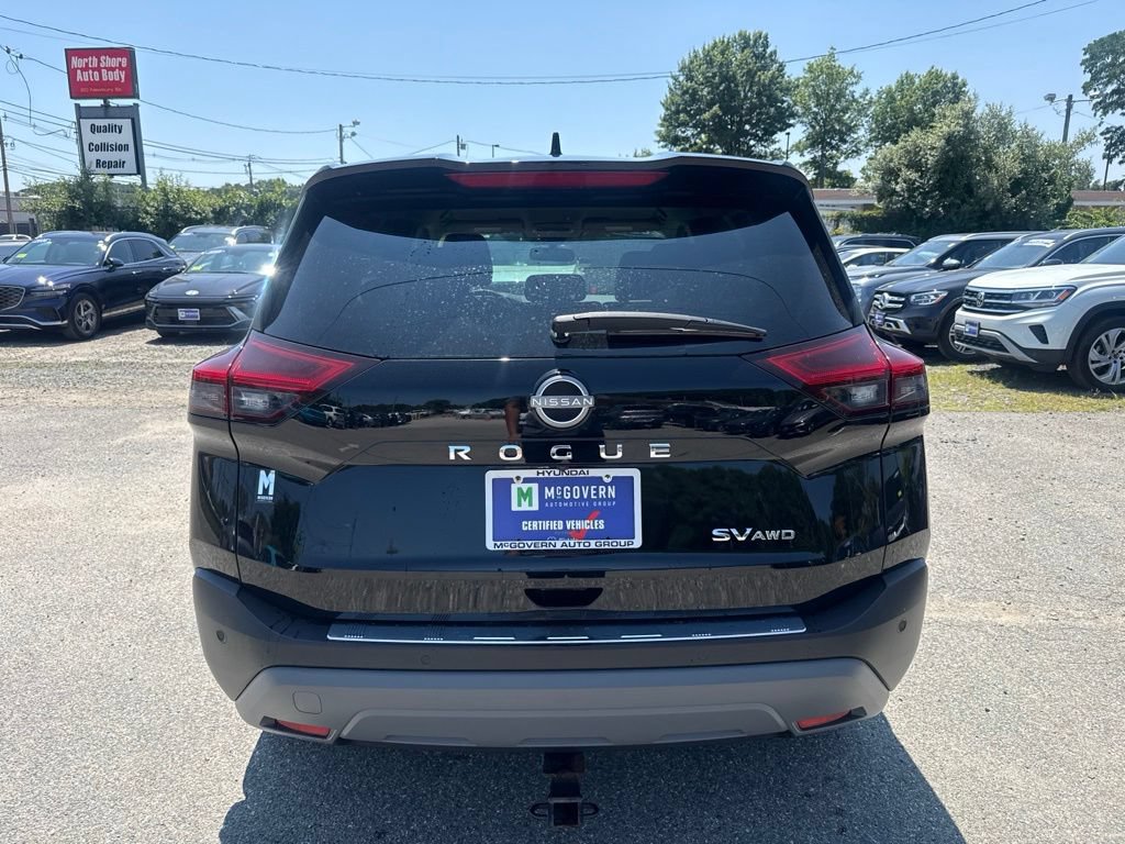 Used 2023 Nissan Rogue SV AWD/4WD image 5