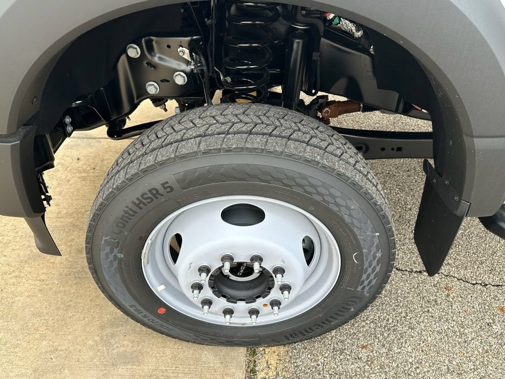 New 2026 Ford F550 4x4 Regular Cab Super Duty image 6