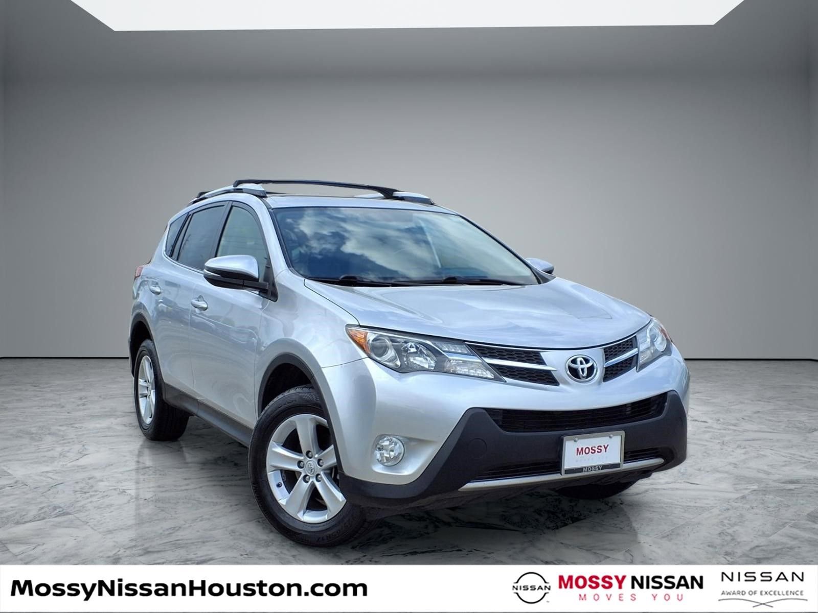 Used 2013 Toyota RAV4 XLE image 1