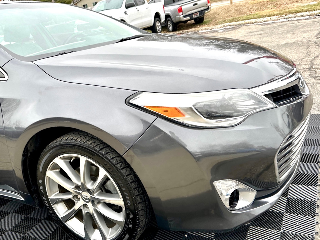 Used 2014 Toyota Avalon Limited image 11