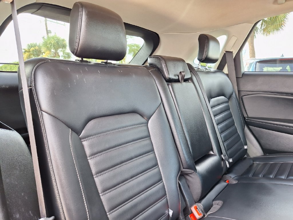 Used 2024 Ford Edge SEL AWD/4WD image 30