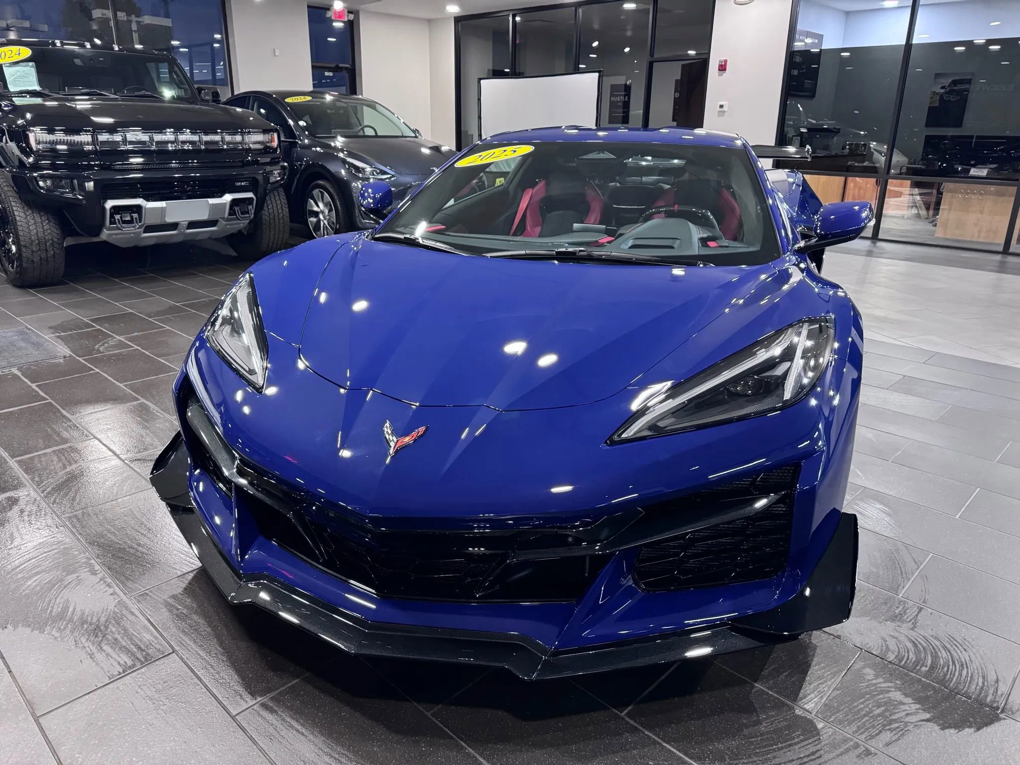 Used 2025 Chevrolet Corvette Z06 image 9