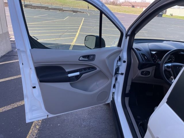 Used 2023 Ford Transit Connect XLT image 20