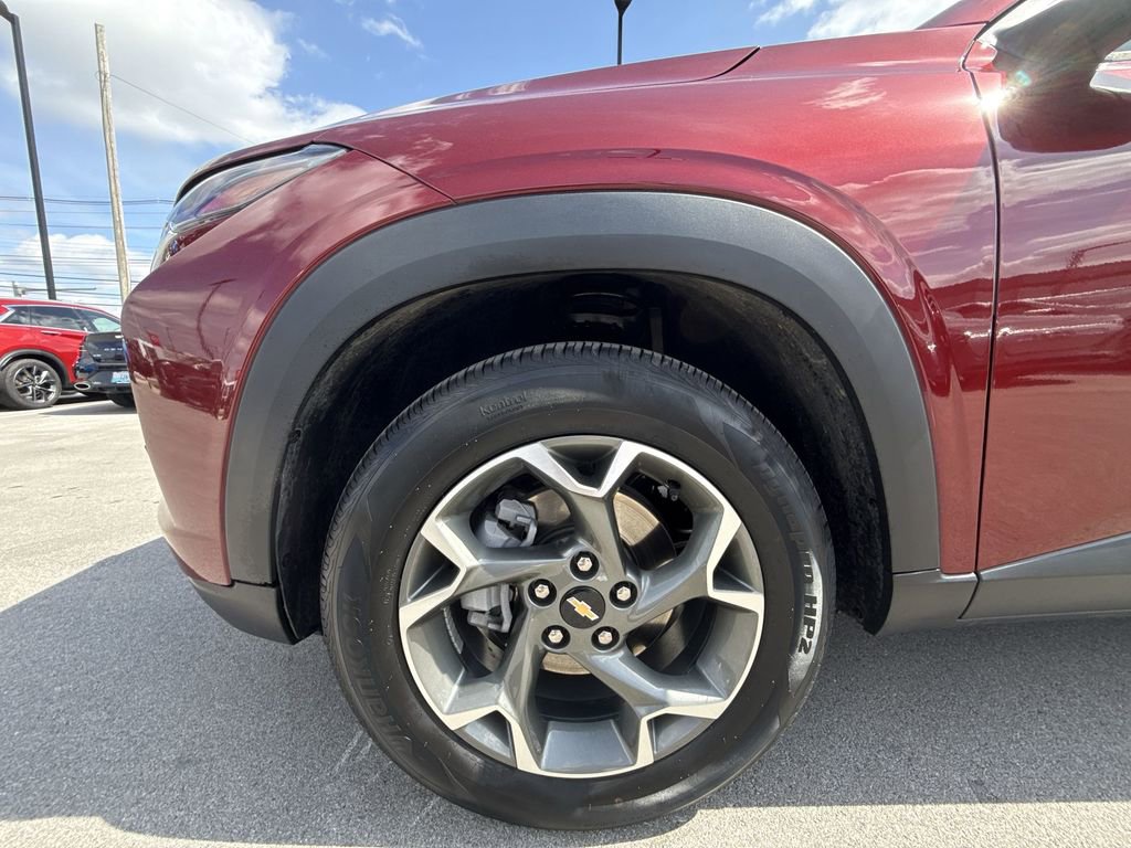 Used 2024 Chevrolet Trax LT w/ Driver Confidence Package FWD image 10