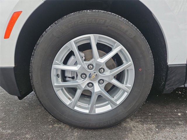 Certified 2024 Chevrolet Equinox LS w/ Driver Confidence II Package image 32