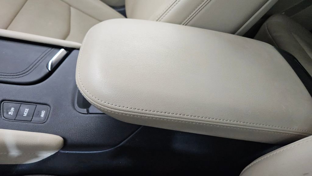 Used 2019 Cadillac XT5 Premium Luxury w/ Driver Assist Package image 25