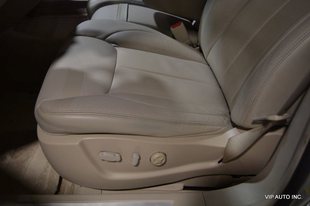 Used 2007 Cadillac DTS Luxury I w/ Trunk Convenience Package image 17