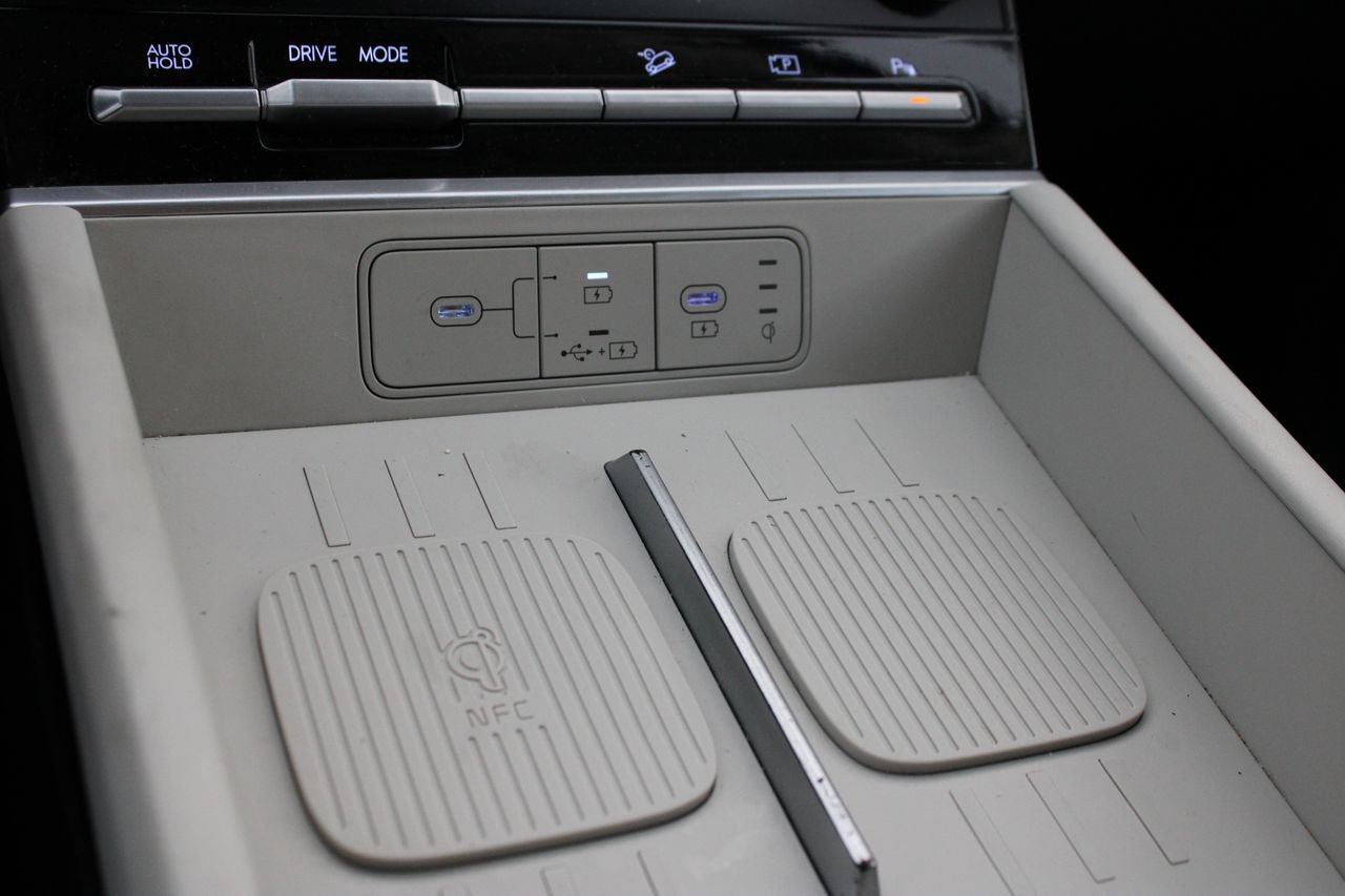 Used 2025 Hyundai Santa Fe SEL FWD image 18