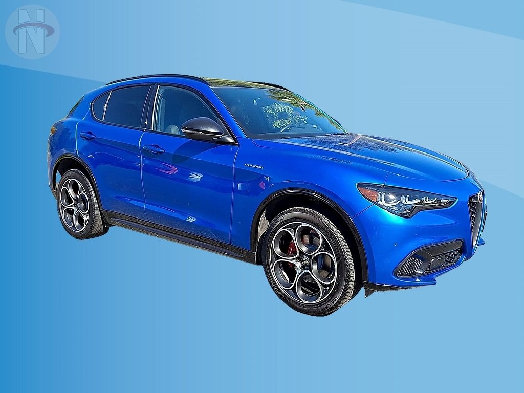 Used 2024 Alfa Romeo Stelvio Veloce AWD/4WD image 2