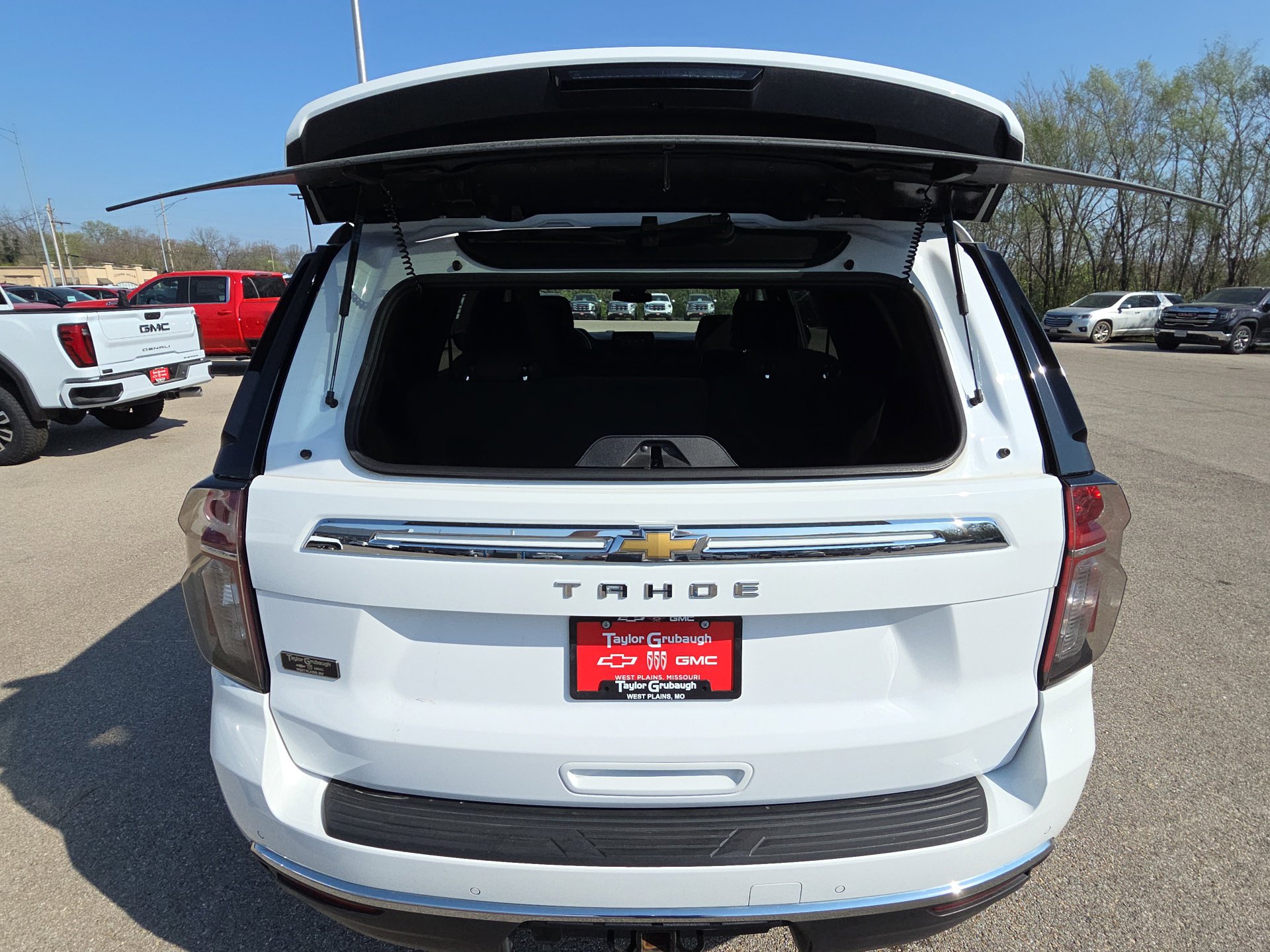 Used 2023 Chevrolet Tahoe LS image 34