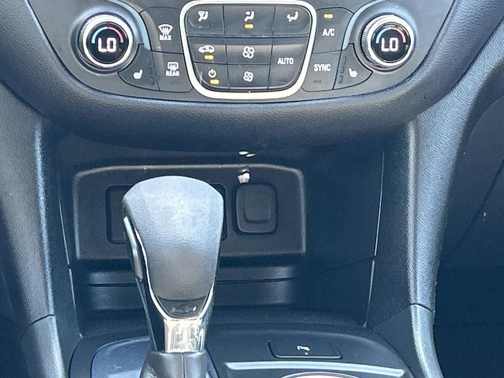 Used 2024 Chevrolet Equinox LT FWD image 28