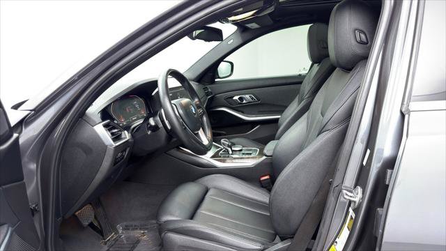 Used 2020 BMW 330i Sedan w/ Convenience Package RWD image 16
