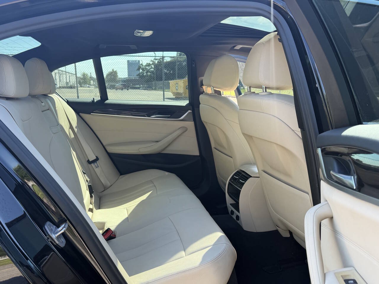 Used 2017 BMW 530i RWD image 23