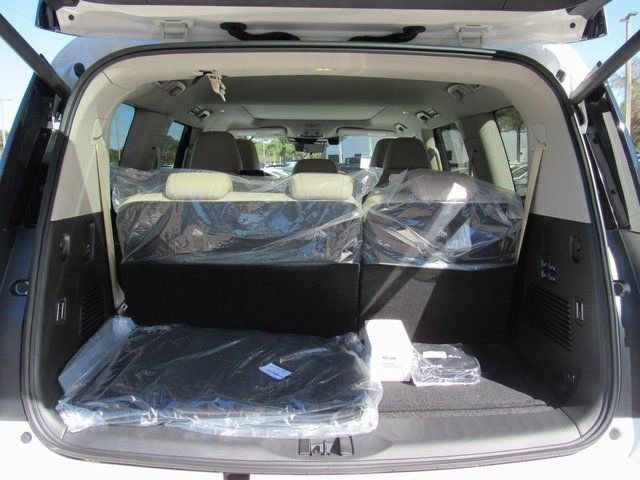 New 2026 Nissan Armada Platinum image 5