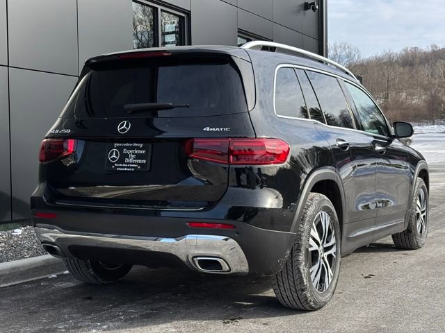Used 2025 Mercedes-Benz GLB 250 4MATIC image 7