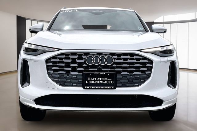 Certified 2025 Audi Q5 Premium w/ Premium Plus AWD/4WD image 2